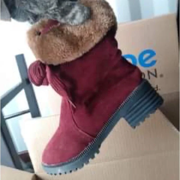 Boots - Picture 1 of 3